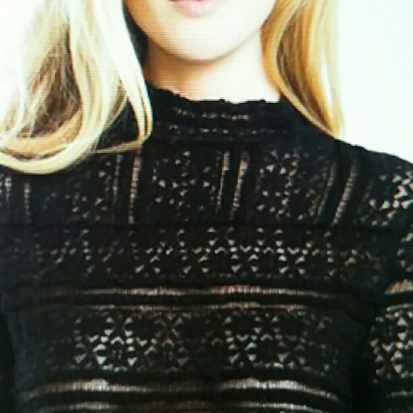 Scalloped lace top - Picture 6 of 6